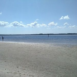 Meet your Posher, Leslie